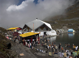 hemkund-sahib-trekking